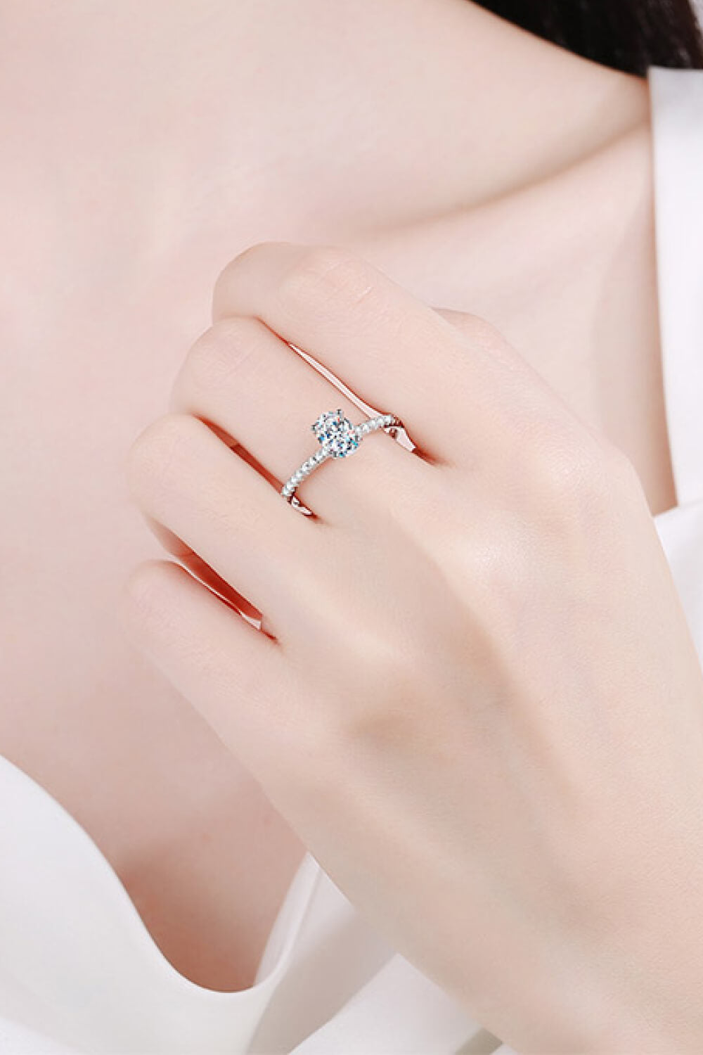 .925 Sterling Silver Inlaid 1 Carat Moissanite Ring - Beautifeye Boutique