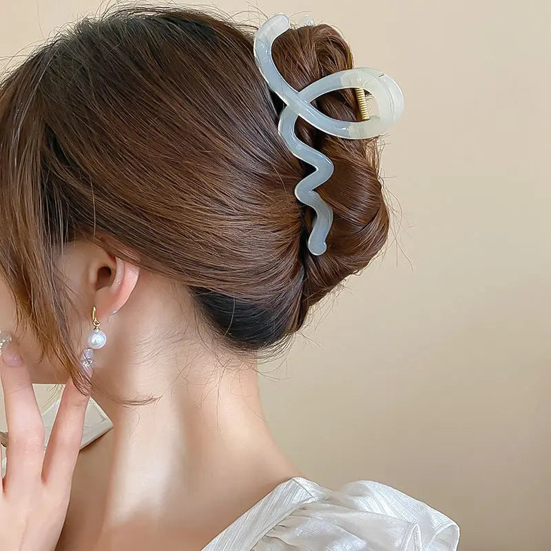 Acrylic Hair Claw Clip - Beautifeye Boutique