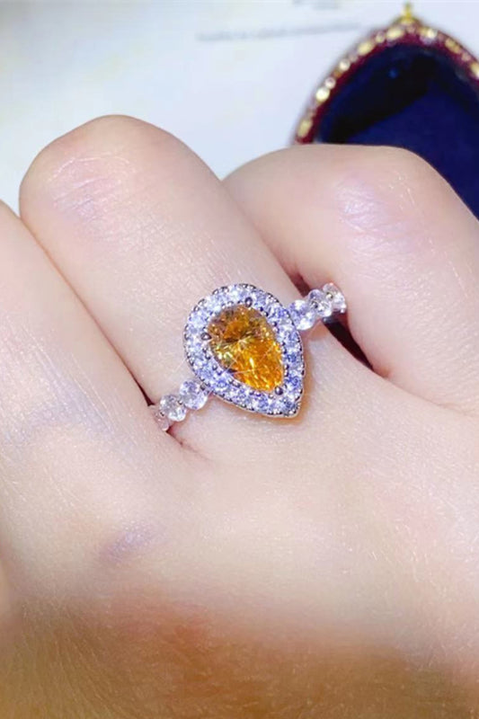 1 Carat Moissanite Contrast Teardrop Ring - Beautifeye Boutique